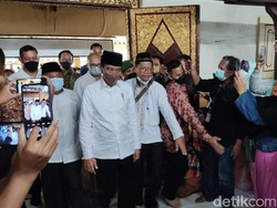 Presiden Jokowi Melayat Buya Syafii di Masjid Gede Kauman