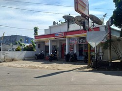 Polling: Setuju Nggak Parkir di Alfamart dan Indomaret Gratis?