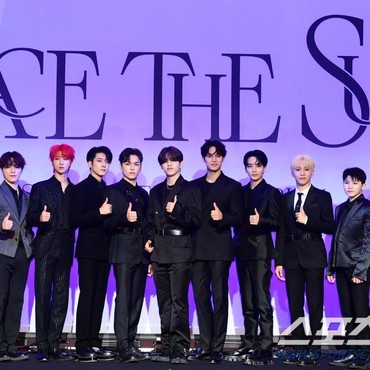 Tanpa S.Coups, SEVENTEEN Diculik Na PD Untuk Syuting 'Youth Over Flowers'