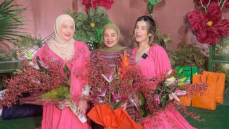 Tasya Farasya dan Tasyi Athasyia