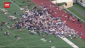VIDEO: Ratusan Siswa Tidur di Lapangan Solidaritas Insiden SD Texas