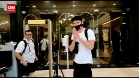 VIDEO: Momen Kedatangan Elkan Baggott di Jakarta