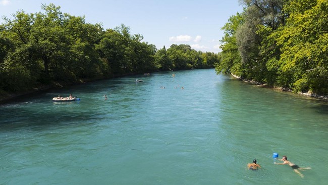 KBRI mengungkapkan tim gabungan kepolisian Bern dan tim SAR akan menyisir setiap area potensial sepanjang Sungai Aare, Swiss, Jumat (27/5).