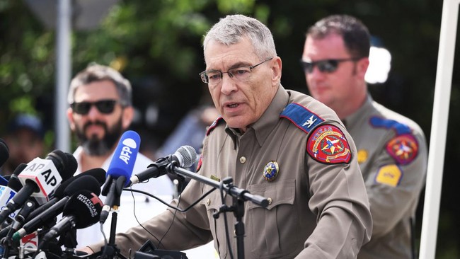 Berikut detail kronologi menit per menit tragedi penembakan SD Texas berdasarkan keterangan polisi dan rekaman audio panggilan 911.