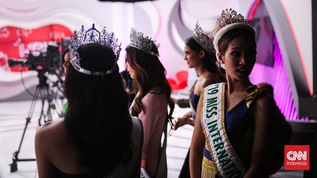 Lisensi resmi Miss Universe Indonesia lepas dari tangan Yayasan Putri Indonesia. 