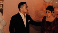 <p>Di momen tersebut, ternyata Naysila dapat kejutan istimewa, Bunda. Kejutan tersebut diatur oleh pacar barunya, yakni Arfito Hutagalung. (Foto: Instagram @naymirdad)<br /><br /><br /></p>