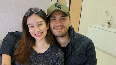 Selamat, Faradilla Yoshi & Bryan Mckenzie Dikaruniai Anak Pertama