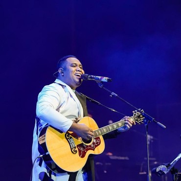 Lirik Lagu Anugerah Terindah - Andmesh Kamaleng