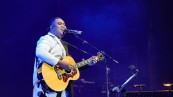 Lirik Lagu Anugerah Terindah - Andmesh Kamaleng