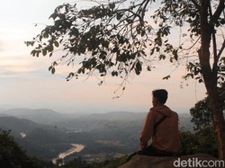 Berburu Sunset di Gunung Karang Majalengka