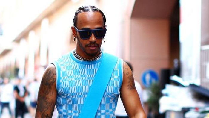 MONTE-CARLO, MONACO - MAY 28: Lewis Hamilton of Great Britain and Mercedes arrives at the circuit prior to final practice ahead of the F1 Grand Prix of Monaco at Circuit de Monaco on May 28, 2022 in Monte-Carlo, Monaco. (Photo by Eric Alonso/Getty Images)