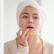 Sering Nggak Disadari, 4 Kebiasaan Ini Justru Bisa Bikin Bibir Kering dan Pecah-pecah