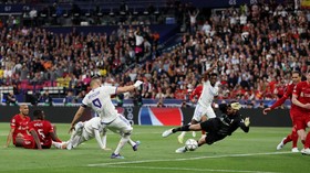 Gol Benzema Dianulir, Liverpool vs Madrid Imbang di Babak Pertama