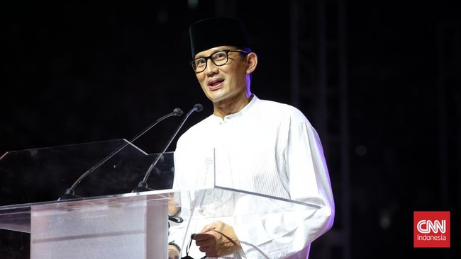 Menparekraf Sandiaga Uno mengakui pembangunan hotel lambat di sekitar Mandalika, padahal permintaan kamar hotel begitu tinggi saat ada ajang MotoGP.