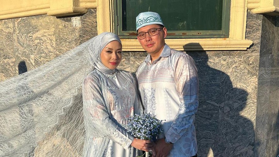 Momen Pernikahan Terry Putri dan Derly Darmawan