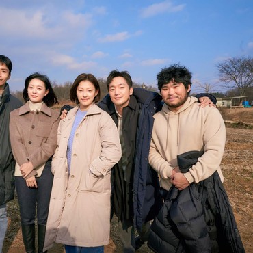 Drama 'My Liberation Notes' Tamat Malam Ini, para Pemain Beri Salam Perpisahan