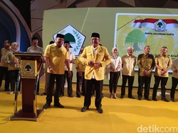 Kala Kepindahan Senior Demokrat IAS ke Golkar Bikin Gempar