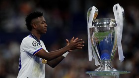 Vinicius Sempurnakan Perjalanan 'Gila' Madrid di Liga Champions