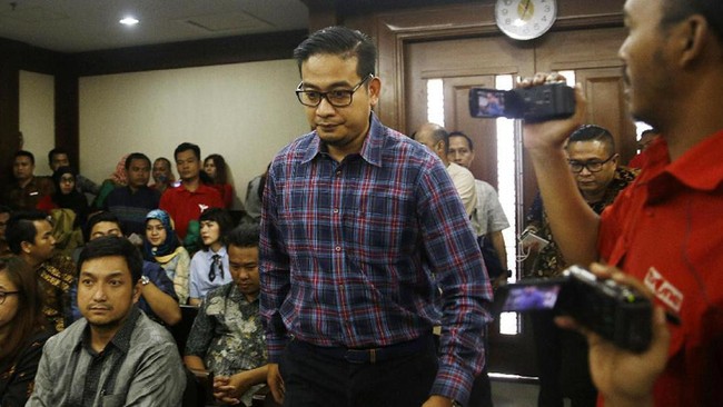 Kompolnas menyatakan Polri ke depannya harus peka dalam melihat kasus sensitif sehingga putusan dalam sidang kode etik memberikan keadilan bagi masyarakat.