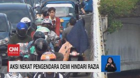 VIDEO: Aksi Nekat Pengendara demi Hindari Razia