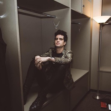 Lirik Lagu Sad Clown - Panic! At the Disco