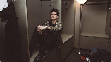 img-title 4 Tahun Vakum, Panic At The Disco Siap Comeback
