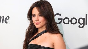 Camila Cabello Kesal 'Dicuekin' Penonton Final Liga Champions