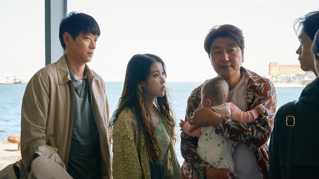 Berikut sinopsis film Korea Broker dibintangi Song Kang-ho, Gang Dong-won, IU hingga Bae Doona.