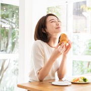 Tak Selalu Bikin Diare, 5 Makanan Basi Ini Justru Baik untuk Diet dan Pencernaanmu!