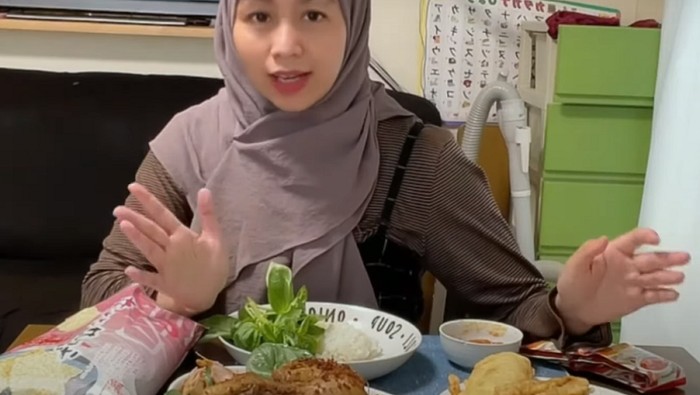 Sempat Ditertawakan Anak TK, Ini Kisah Awal Berhijab Perempuan Indonesia yang Tinggal di Jepang