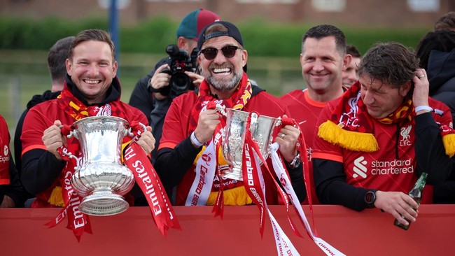 Pelatih Liverpool Jurgen Klopp menyatakan Liverpool sebagai klub terbaik di dunia setelah melihat keriuhan parade juara The Reds.