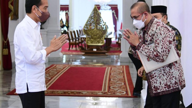 Skandal Asusila Guncang KPU: Jokowi Komentari Pemecatan Ketua Hasyim Asy'ari
