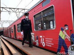 Viral 3 Penumpang KRL Diturunkan Gegara Mengobrol, Begini Ceritanya