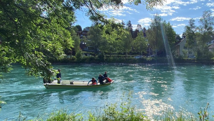 Ridwan Kamil memantau pencarian Eril yang hilang di Sungai Aare, Swiss Ridwan Kamil memantau pencarian Eril yang hilang di Sungai Aare, Swiss