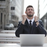 Ups! Meski Pekerja Keras, 5 Zodiak Ini Ternyata Serakah dan Self Oriented! Siapa Mereka?