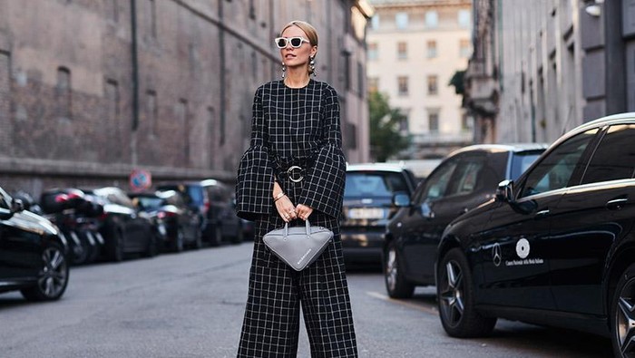 Trik Padu Padan Celana Kulot Hitam untuk Tampil Stylish di Berbagai Kesempatan