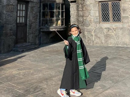Intip 7 Potret OOTD Bilqis Anak Ayu Ting Ting Tampil Keren di Usia 8 Tahun