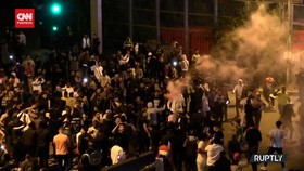 VIDEO: Fans Paksa Masuk Tanpa Tiket, Final Liga Champions Sempat Ricuh