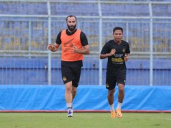 Sergio Silva, Datang-datang Langsung Positive Vibes