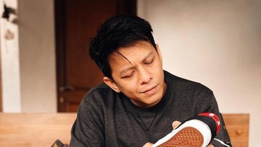 img-title Ngaku Malu karena Sering Belanja Online, Ariel NOAH: Udah Kayak Ibu-ibu