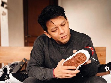 img-title Ngaku Malu karena Sering Belanja Online, Ariel NOAH: Udah Kayak Ibu-ibu