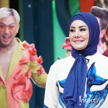 6 Potret Terbaru Cici Paramida yang Kini Dekat dengan Pria Arab