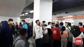KCI Minta Penumpang KRL Sabar dan Adaptasi Sistem Baru
