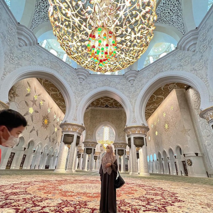 <p>Bunda tertarik menyusul Bella dalam waktu dekat? Semoga Bella kembali ke Tanah Air tanpa suatu halangan ya, Bunda! (Foto: Instagram @laudyacynthiabella)</p>