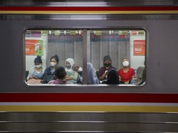 Harga BBM Naik Bikin Orang Pilih Naik Transportasi Umum, Ini Buktinya