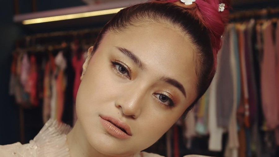 Marshanda Hidup Sehat, Minum Jus Hijau dan Bikin Susu Almond Sendiri