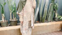 <p>Aktris Fanny Fabriana tengah menantikan kehamilannya yang keempat nih Bunda. Wanita 36 tahun kelahiran Bandung ini tampak semakin cantik saja meski akan memiliki 4 anak. (Foto: Instagram @fannyfabriana)</p>