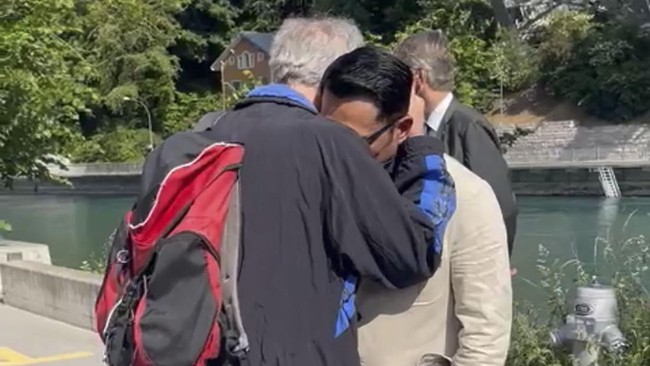 Wali Kota Bern, Alec Van Graffenried, menemui Gubernur Jawa Barat Ridwan Kamil dan menjamin bakal melakukan pencarian optimal Emmeril Kahn Mumtadz (Eril).