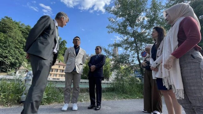 Proses pencarian anak Ridwan Kamil Emmeril Kahn Mumtadz di Sungai Aare Swiss sudah dilakukan selama sepekan dan belum juga membuahkan hasil.