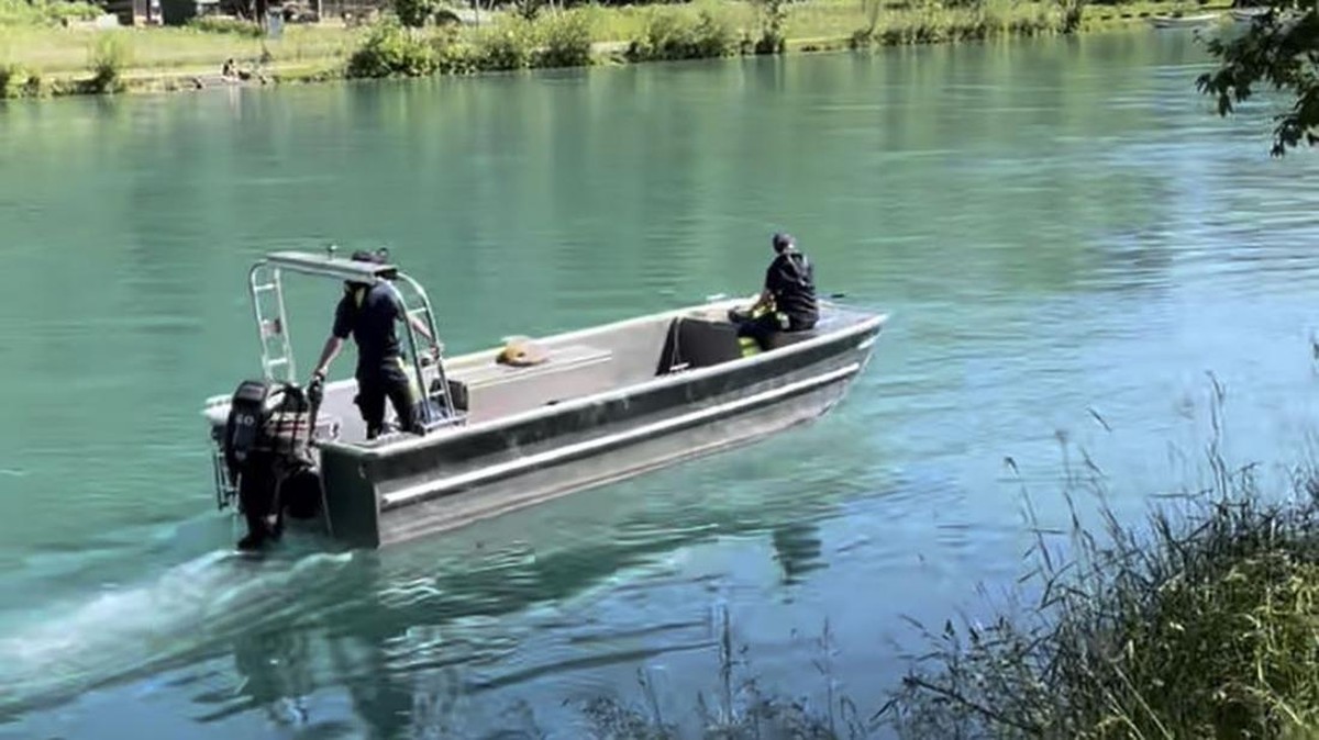 FOTO: Ridwan Kamil Lepas Kepergian Eril di Sungai Aare Swiss